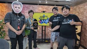 浪LIVE結合旗下兩大節目《大人物駕到》及《玩咖會客室》，推出全新跨界單元《玩咖 VS 大人物》（圖／浪LIVE提供）