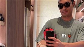 藝人楊祐寧曬出與女兒新照。(圖/楊祐寧微博)