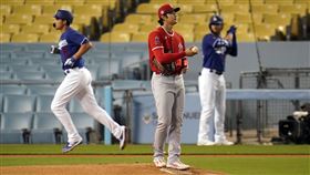 ▲大谷翔平2.1局挨3轟失7分。（圖／美聯社／達志影像）