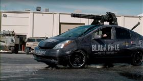 ▲Toyota Prius改裝M61火神機槍（圖／翻攝自BRCC官網）