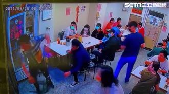 男子怒砸米糕店　身分遭起底竟是董座