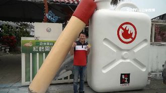 秦楊開餐廳拚事業　門口1設計喚回憶