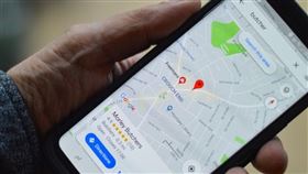 Google今年將為Google地圖推出超過100項採用人工智慧（AI）技術的改善項目。（圖取自Unsplash圖庫）