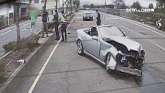 買中古賓士　交車3分鐘竟失控自撞