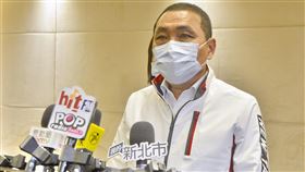 新北醫護打AZ疫苗比例低　侯友宜籲踴躍施打新北市長侯友宜31日表示，國際疫情來勢洶洶，新北醫護人員施打武漢肺炎的比例依然偏低，呼籲多施打提升免疫能力。中央社記者黃旭昇新北攝  110年3月31日