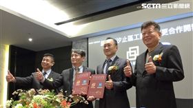 興富發與新隆儲運簽約。（圖／記者陳韋帆攝影）