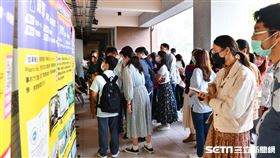 展現英語素養！高中生創自由女神遊戲。圖/龍騰文化提供