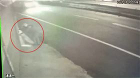 水龍頭,水流,浪費,怪客（圖／翻攝畫面） 