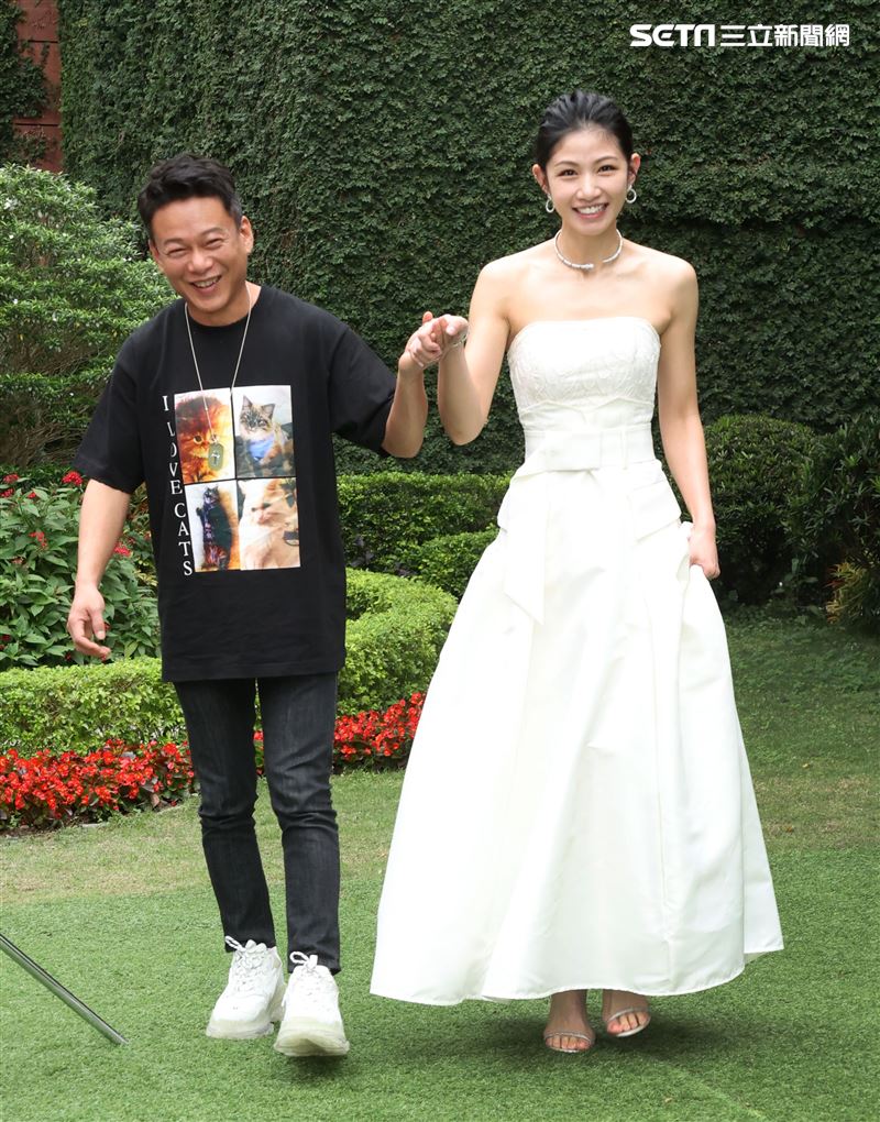 演員李康生、李千那出席「山中森林」開鏡儀式。（記者邱榮吉/攝影）