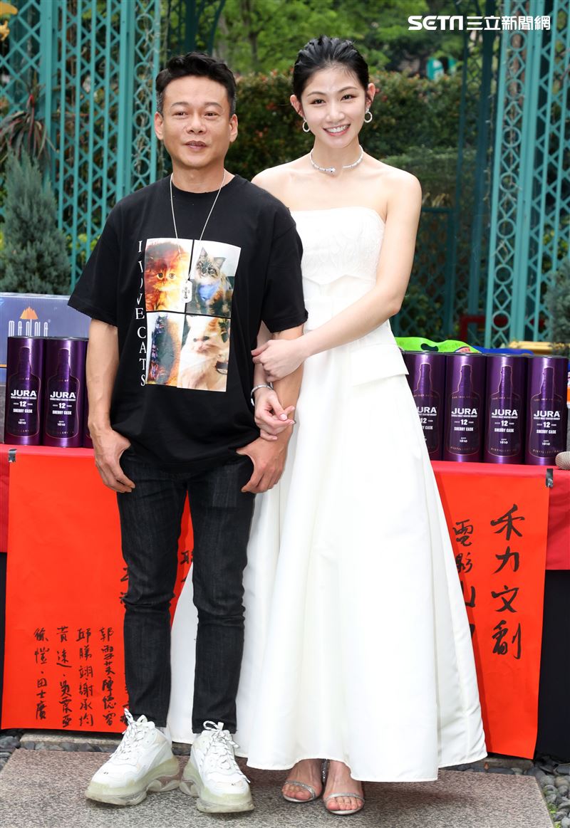 演員李康生、李千那出席「山中森林」開鏡儀式。（記者邱榮吉/攝影）