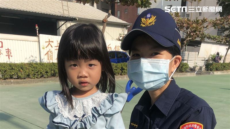 女警交通宣導　爺奶大喊：做我媳婦！
