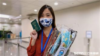 帛琉首發團　旅客曬護照：期待又感傷