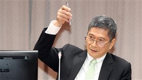 李永得立法院專題報告立法院教育及文化委員會1日邀請文化部長李永得列席就「發展國際影音串流平台與空總臺灣當代文化實驗場（C-LAB）進度規劃與展望」進行專題報告。中央社記者鄭傑文攝  110年4月1日