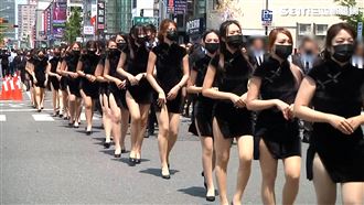 高衩旗袍妹送角頭！內部座位圖曝玄機