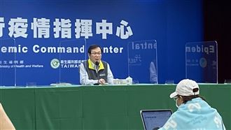 AZ自費湊10人才能打? 莊副回應