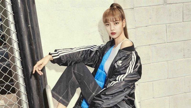 不願品牌切割　Lisa雜誌照突消失