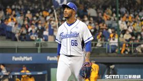 ▲富邦悍將先發投手傑斯5局失2分。（圖／記者劉彥池攝影）