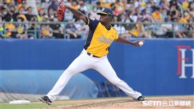 ▲中信兄弟先發投手德保拉。（圖／記者劉彥池攝影）