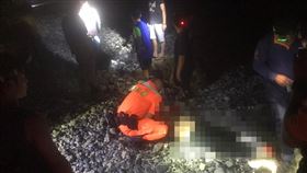 綠島2起潛水客溺水　1死2傷清明連假綠島發生2起潛水客溺水事件，造成1名女子死亡，另1男1女急救中。（海巡提供）中央社記者盧太城台東傳真  110年4月3日