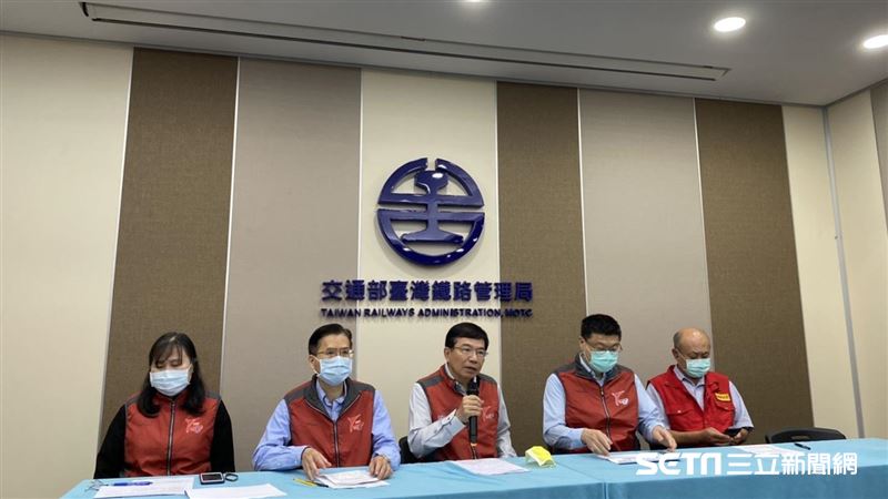 邊坡工程沒架圍籬？台鐵：合約有規定