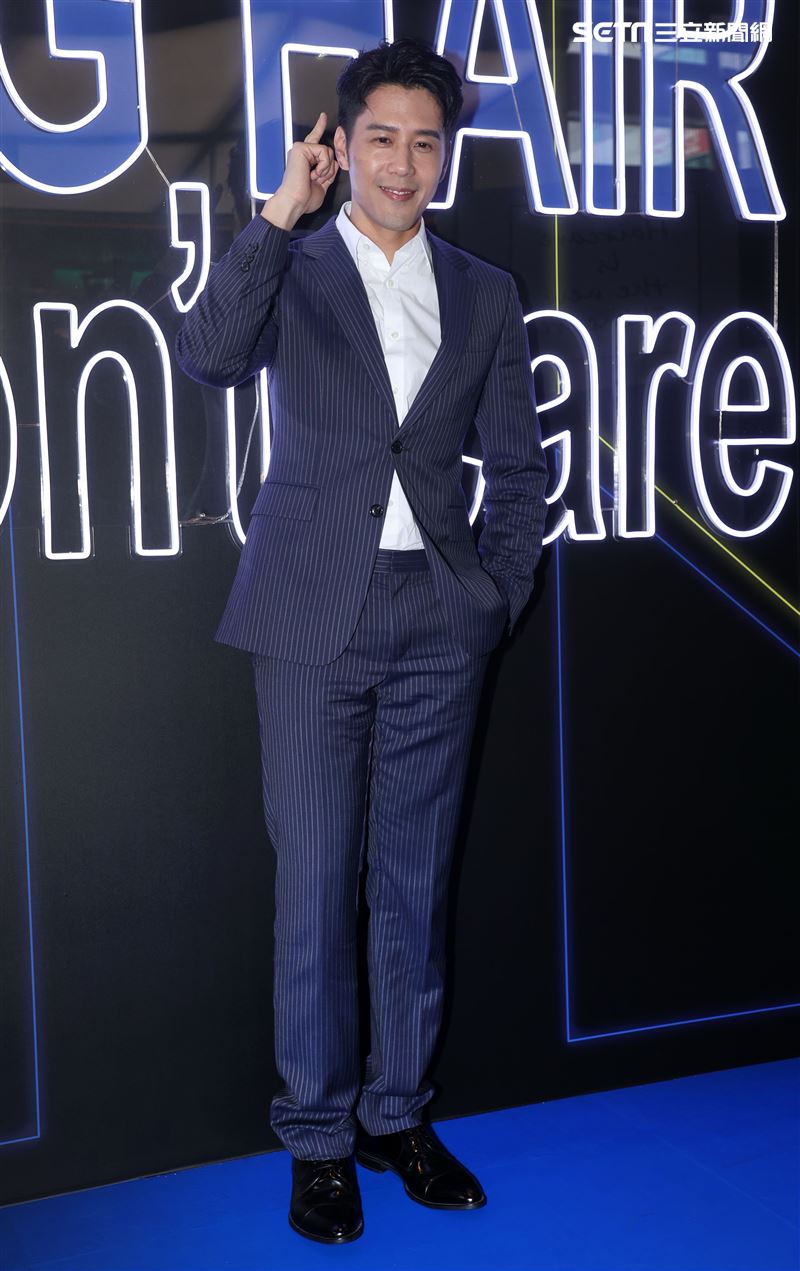 胡宇威法國頂級髮肌保養品牌一日店長。（記者邱榮吉/攝影）