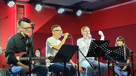 47歲知名男歌手突傳過世！許常德悲曝死因 黃國俊，圖／翻攝自許常德的地下手記臉書