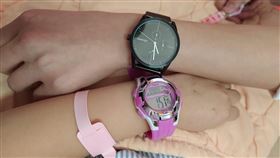 花蓮慈濟醫院分享收治一名因太魯閣意外而顏面骨折的小妹妹，院方為使不滿6歲的她順利接受治療，「重拾」心愛的粉紅色手錶，成功轉移她的注意力。（圖／花蓮慈醫提供）