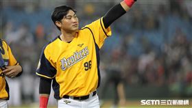 ▲中信兄弟蘇緯達5打數3安4分打點獲選單場MVP。（圖／記者劉彥池攝影）