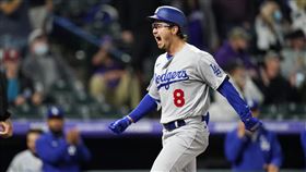 ▲道奇新秀麥金斯崔（Zach McKinstry）跑出場內全壘打。（圖／美聯社／達志影像）