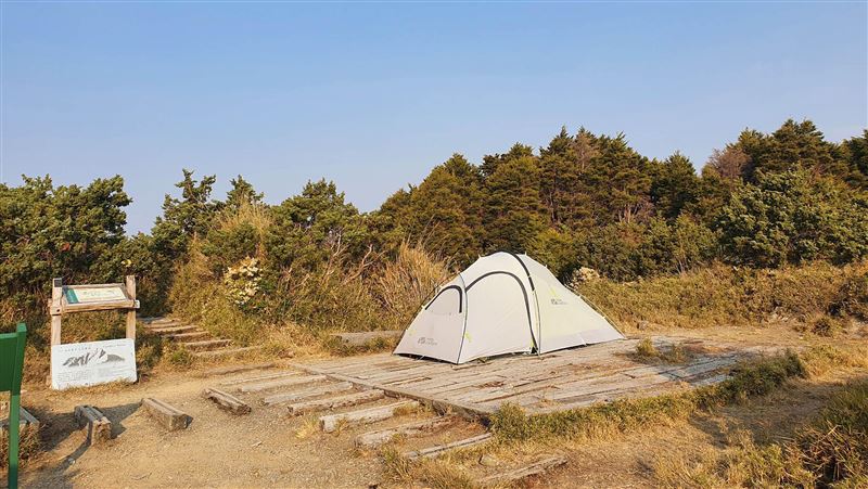 南橫天池傳山難　山友墜深谷尋獲了