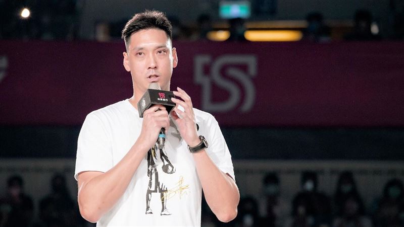 田壘退休賽名人齊聚　范瑋琪公開現身