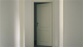 房門，開門，房間，靈異，回家，闖空門（示意圖／翻攝自Pixabay）