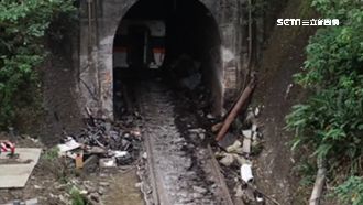 新／殘破變形「第6節車廂」拖出來了