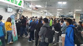 澎縣府包機2架次疏運候補旅客（1）