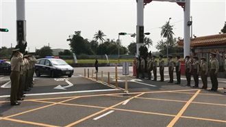 最後一句話成訣別　憲兵同袍淚眼接靈