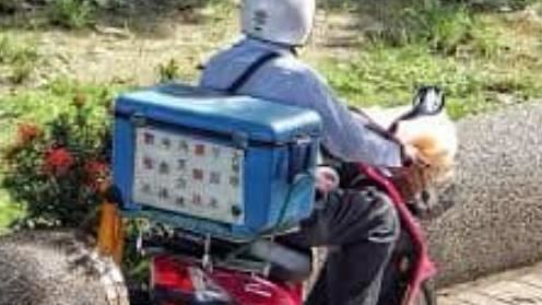 聽到叭噗衝出去　他只見車尾燈吐槽了