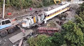 太魯閣號,出軌,車頭,花蓮,翻攝畫面