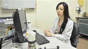 黃筠涵醫師指出，天氣轉變時，身體容易受到溫度及濕度變化的刺激，而出現過敏現象（圖／萬芳醫院提供）
