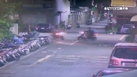 文 護父持刀嚇1200