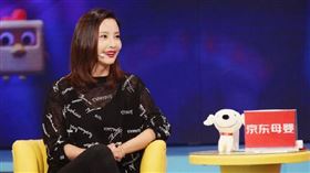 大陸女星馬雅舒與老公James及兒女。(圖/拜託了媽媽官方微博)