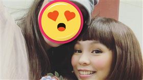 曬與許慧欣自拍照曝近況（圖／翻攝自許哲珮臉書）