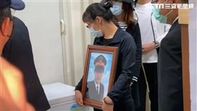 袁淳修,專列，袁淳修家人，母親　太太(圖/翻攝畫面)