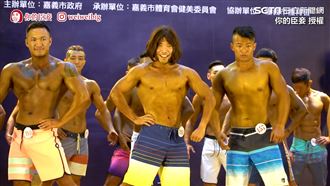 金剛芭比勇闖健美賽！狂對觀眾拋媚眼