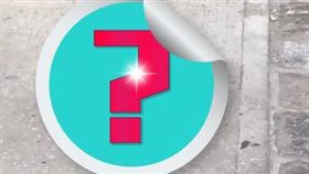 網友在街上詭異黑色生物，外型像是老鼠與松鼠的混合。（圖／翻攝自抖音／@.airwave）