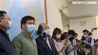 謝國人給時間　林佳龍：我會永遠陪伴