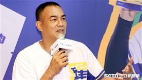 ▲陳金鋒聯名土雞胸肉。（圖／記者邱榮吉攝影）