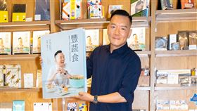 田定豐、江美琪。（圖／混種時代提供）