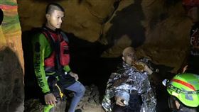 和尚洞穴打坐突遇暴雨受困4天　圖／翻攝自Facebook／@PhitsanulokRescue