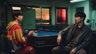 「永生人」朴寶劍超萌　孔劉開箱揭密