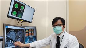 熟女OL突性情大變　竟是肺癌腦轉移（圖／恩主公醫院提供）